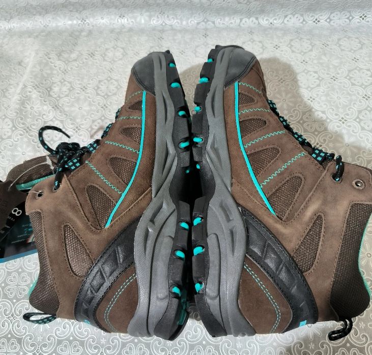 Bocanci munte, drumetie, trekking shoes marime 40