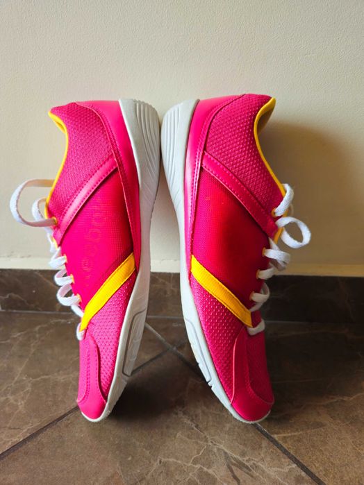 Reebok маратонки 38.5