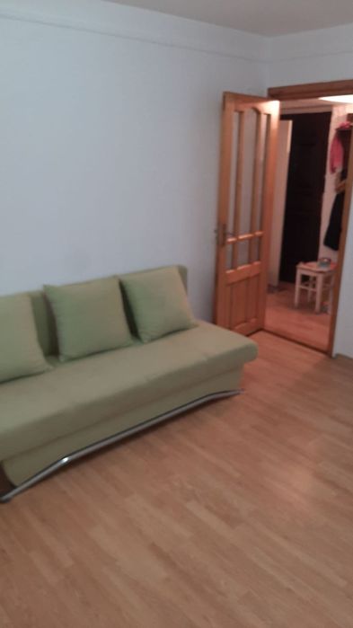 Vand masina de spalat arctic  ,aragaz,sifoner si canapea