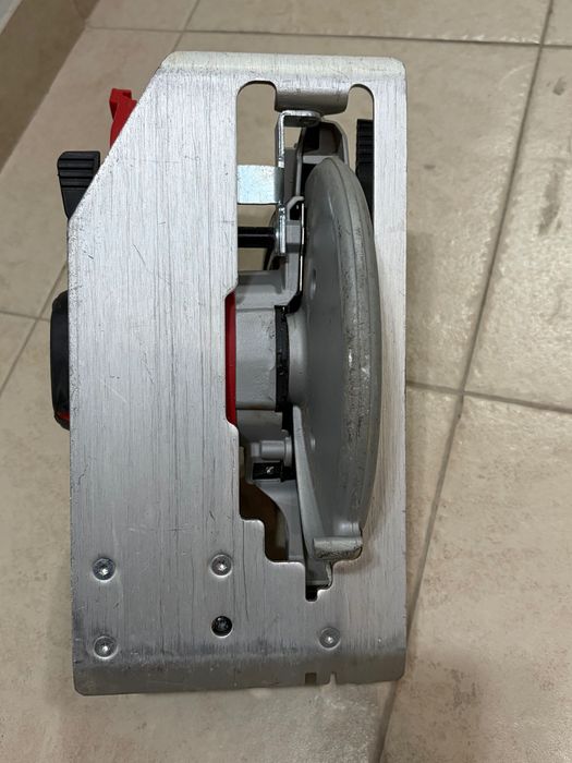 Milwaukee M18BLCS66 Акумулаторен безчетков ръчен циркуляр