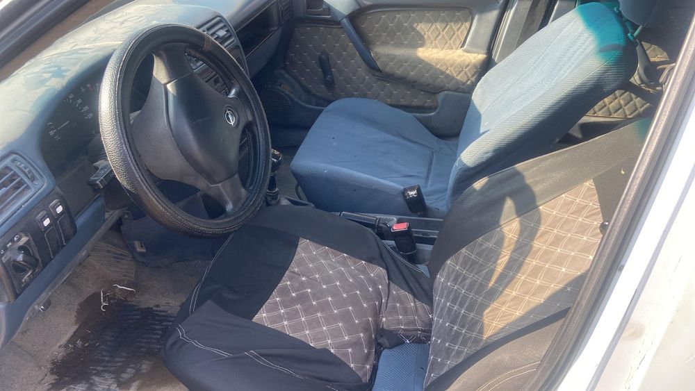 Опел 200000₸ сатылады