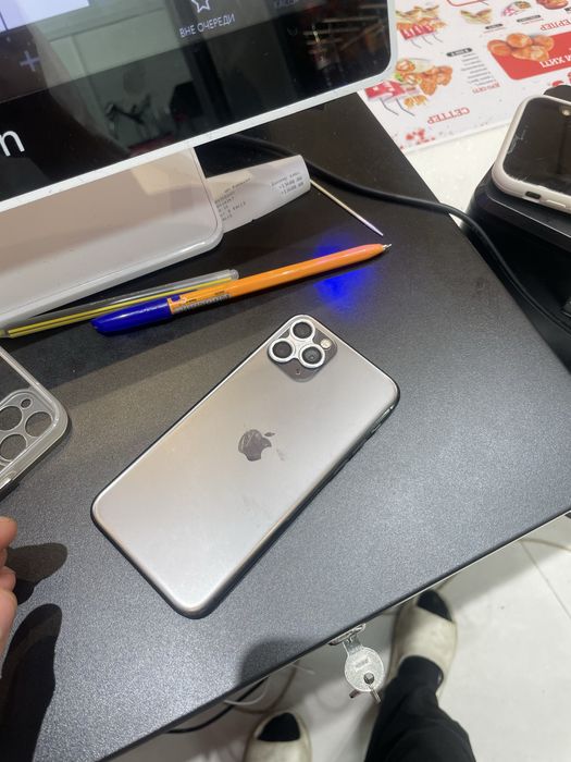 Продам iPhone 11 pro