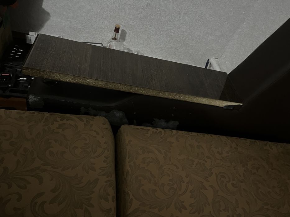 Продам диван  срочно