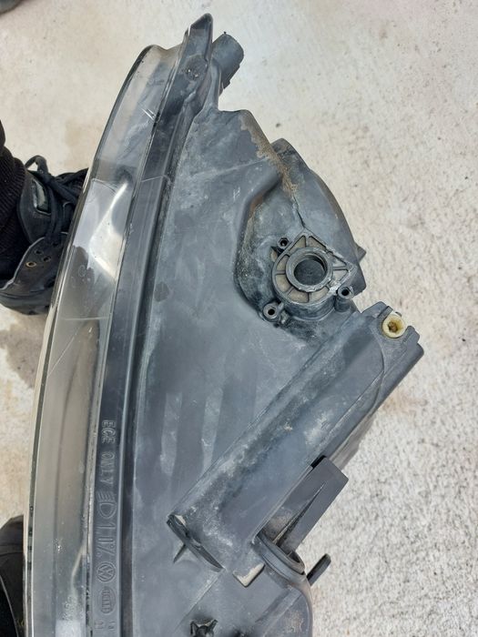 Десен фар VW CADDY 2010 - 2015