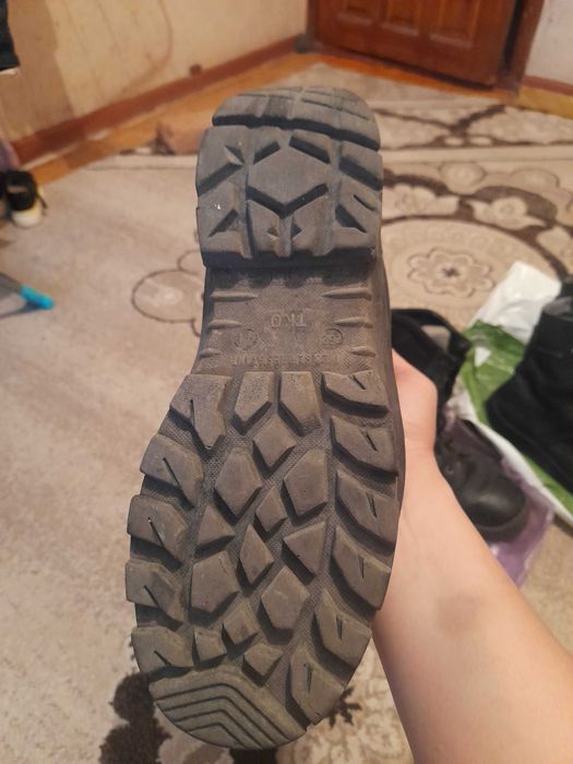 Берцы сатылады 2 шт 15.000