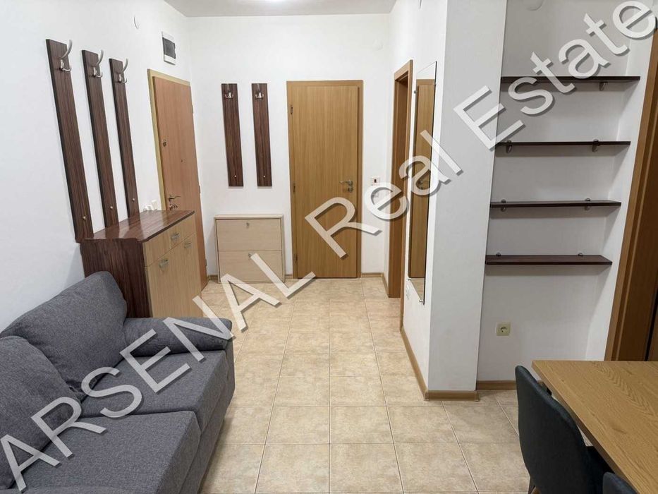 Тристаен апартамент под наем, Хаджи Димитър