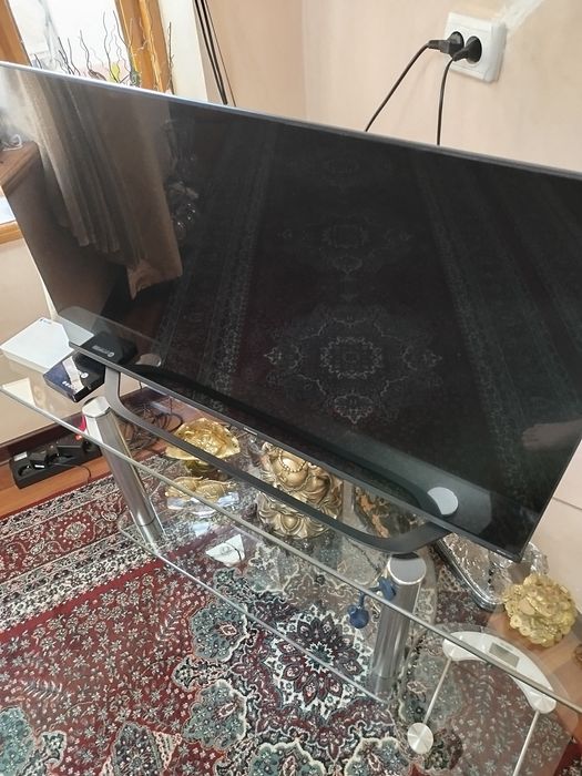 Телевизор Hisense смарт