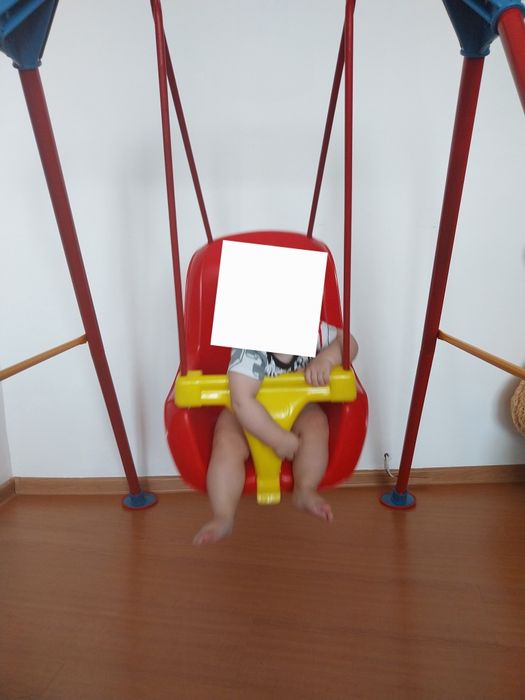 Leagăn cu cadru metalic