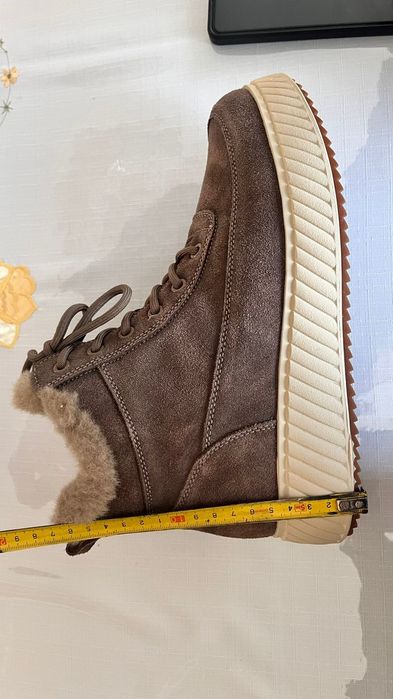 Зимние ботинки женские