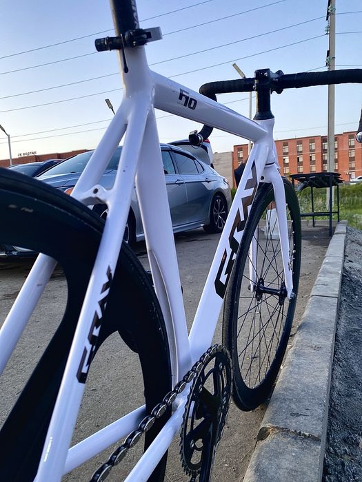 Продам трековый (фикс) велосипед GRAY F10