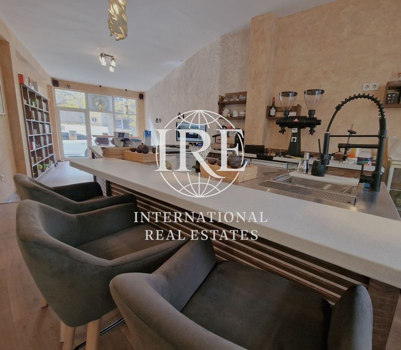 Търговско помещение за под наем! Top локация – идеален център! Чудесн