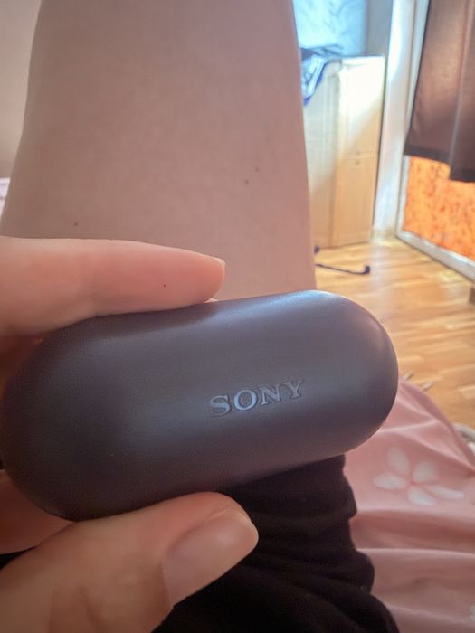 Зарядна станция Sony WF-C500 Model: YY2952