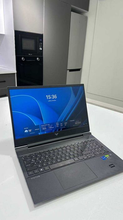 HP Victus 16 Universal Laptop