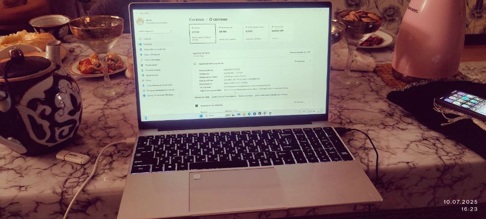 Notebook sotiladi markasi Ninkear ishlashi zur pashti yangi h