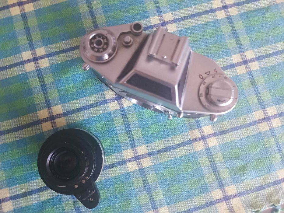 Aparat foto SLR  EXA II A cu Tessar