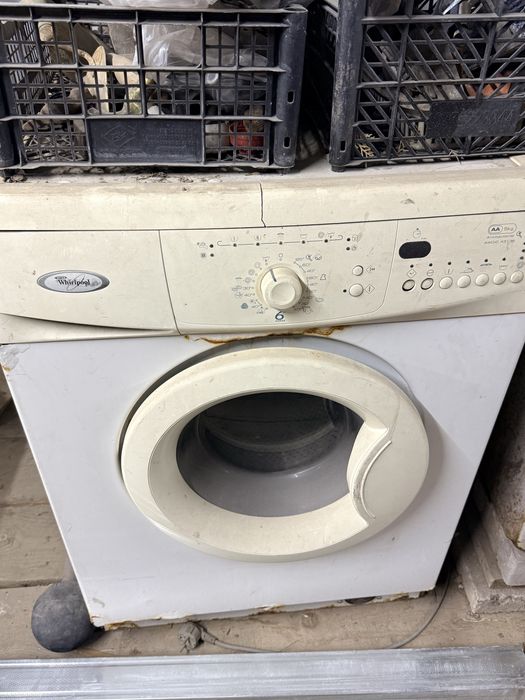 продам на разбор стиральную машинеу