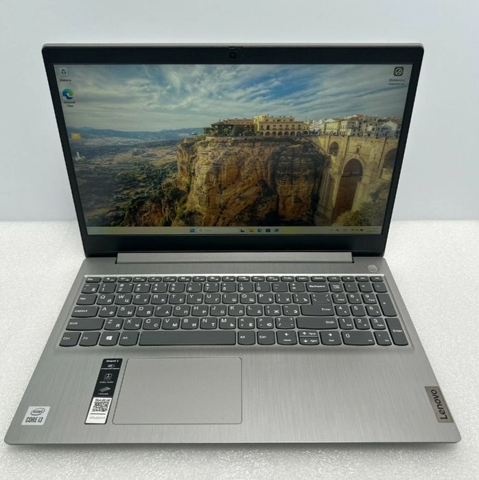 Ноутбук Lenovo с сумкой