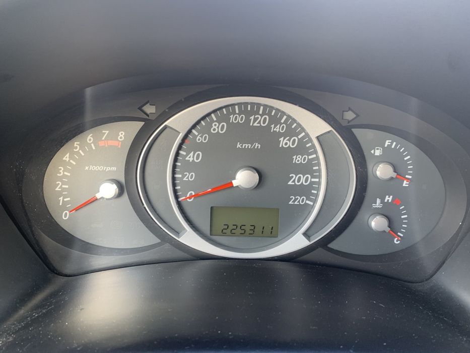 Hyundai Tucson 2000 бензин 16v