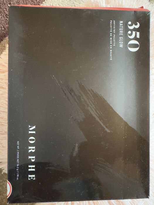 Палитри и четки за грим