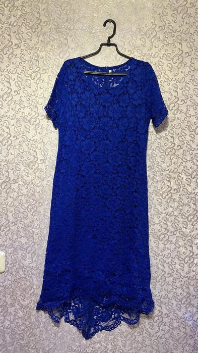 Продам женские платья