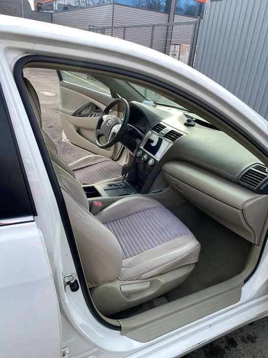 Toyota Camry 40 sotiladi 2008