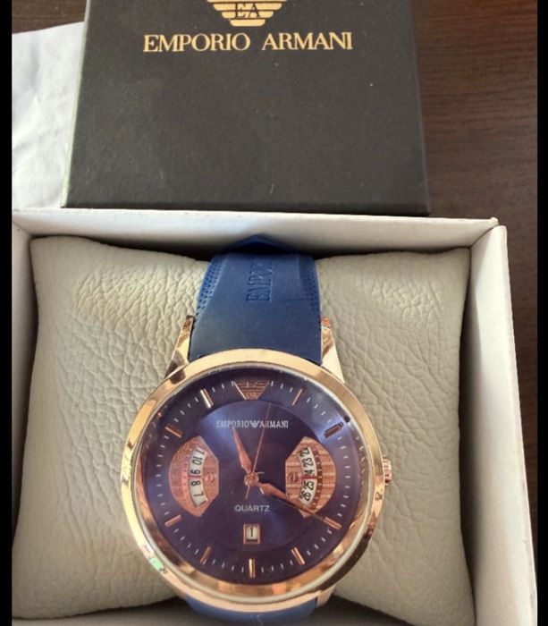 Часовник Emporio Armani