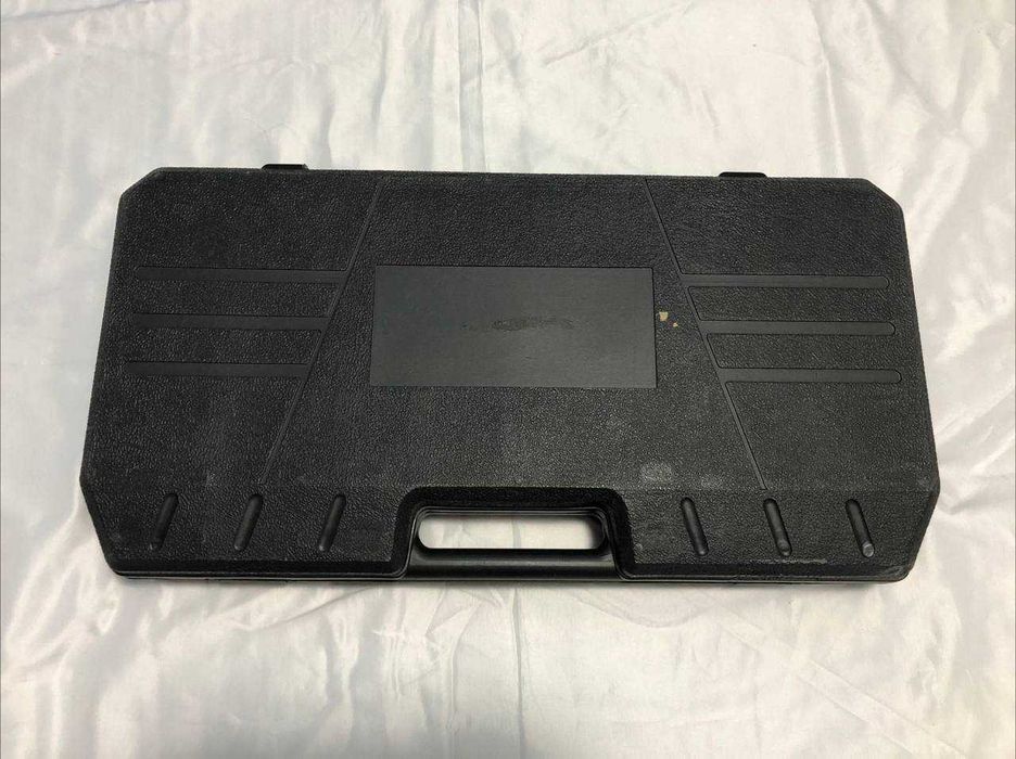 Valiza cu 18 ustensile gratar. frigare. ceaun.