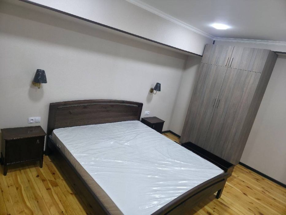 Продается 4х ком квартира, ориентир: Ц-4 массив Кашгар, 90м²