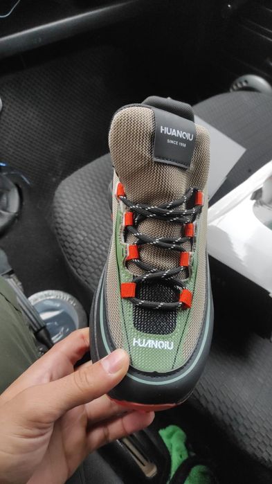 Продам кросовки новый