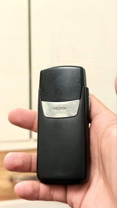 Nokia 8910i титан