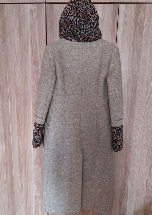 Продам Пальто женское