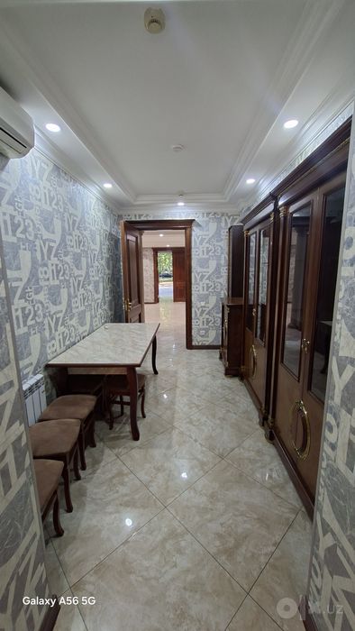 Офис 180м/кв Ц-4 центр в доль дороги