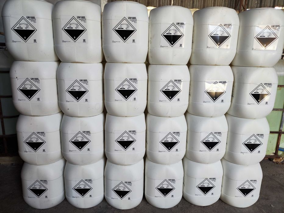 Соляная кислота (20 кг) — для очистки труб, кафеля, бойлеров