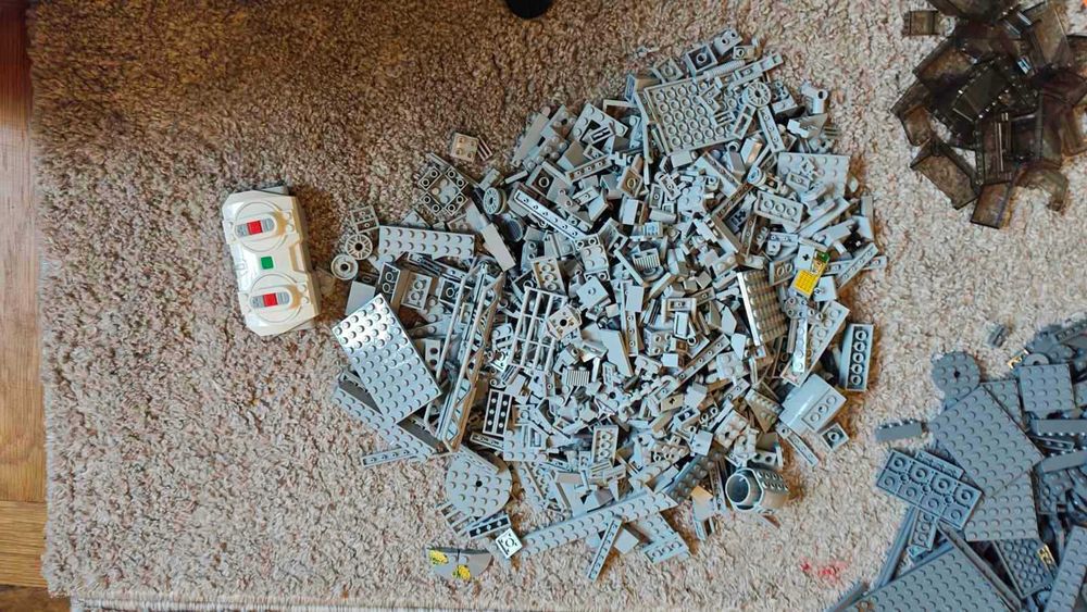 Огромна 13 кг LEGO колекция, с 85 книжки - инструкции, влакове, колички, минифигури