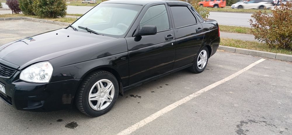 Приора продаётся