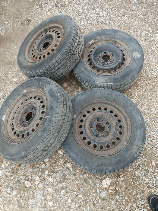 4 броя Зимни гуми