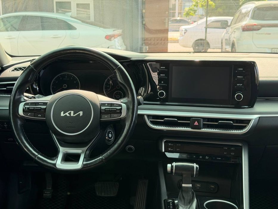 Kia k5 2022  yil