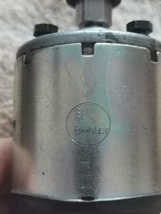 Motoras  BUHLER DC 24v/3700rot