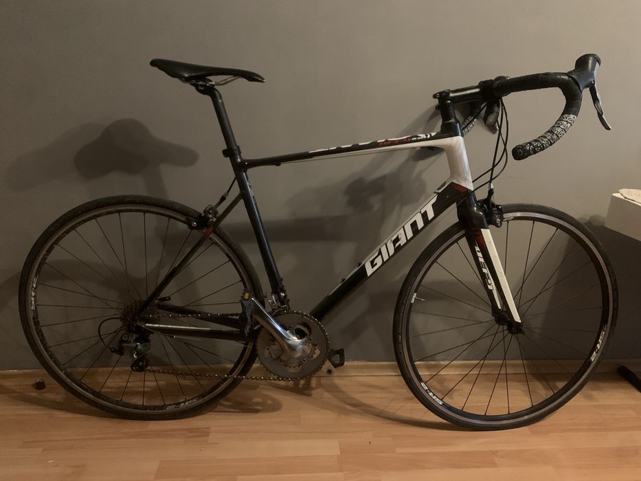2016 Giant Defy Aluminium бегач