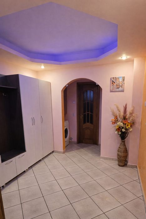 Închiriez apartament  cu 2 camere Obcini