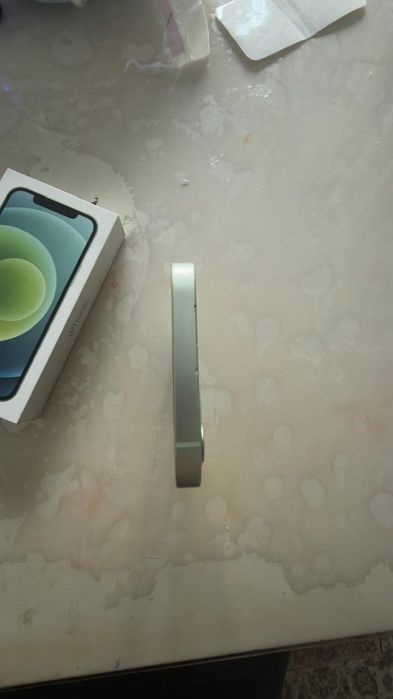 Продам iPhone 12 64GB green