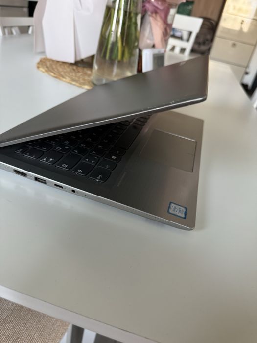 Lenovo ideapad 320S