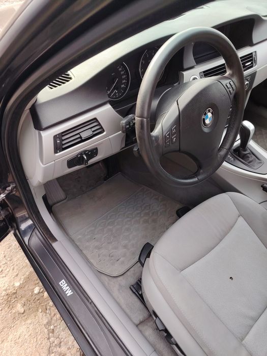 Detailing auto interior complet/curățare tapiterie non stop