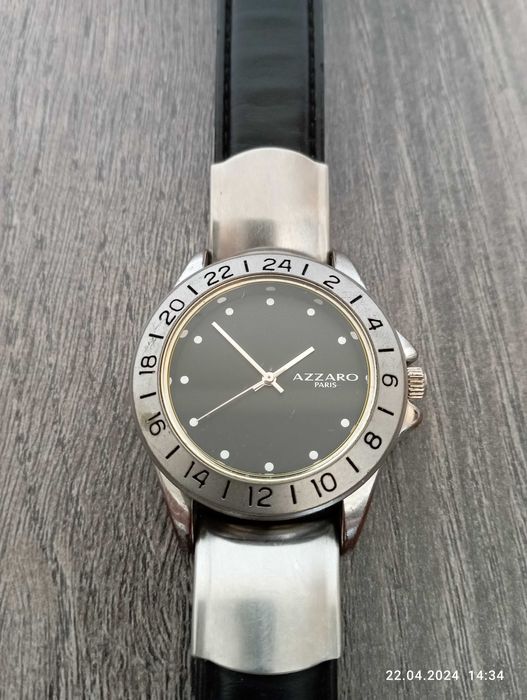 Часы наручные Azzaro