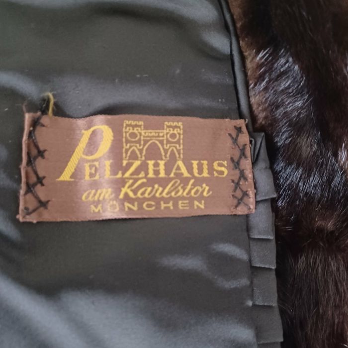 Дамско палто от естествена кожа