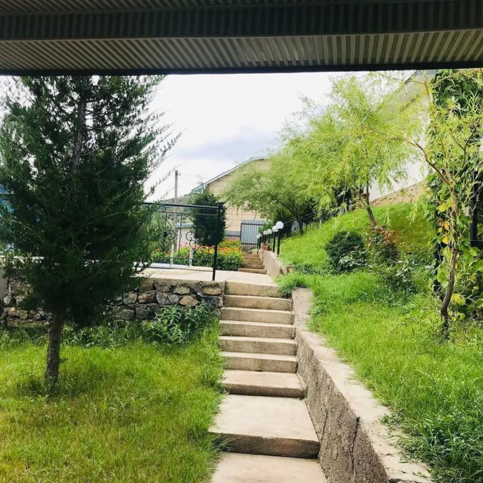 Дача Сотилади, Бустонлиг участка