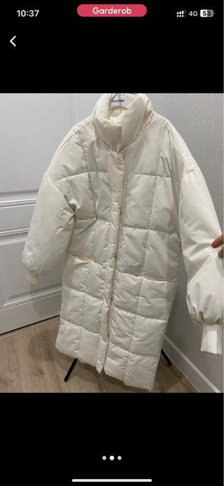 Куртки разгружаю гардероб