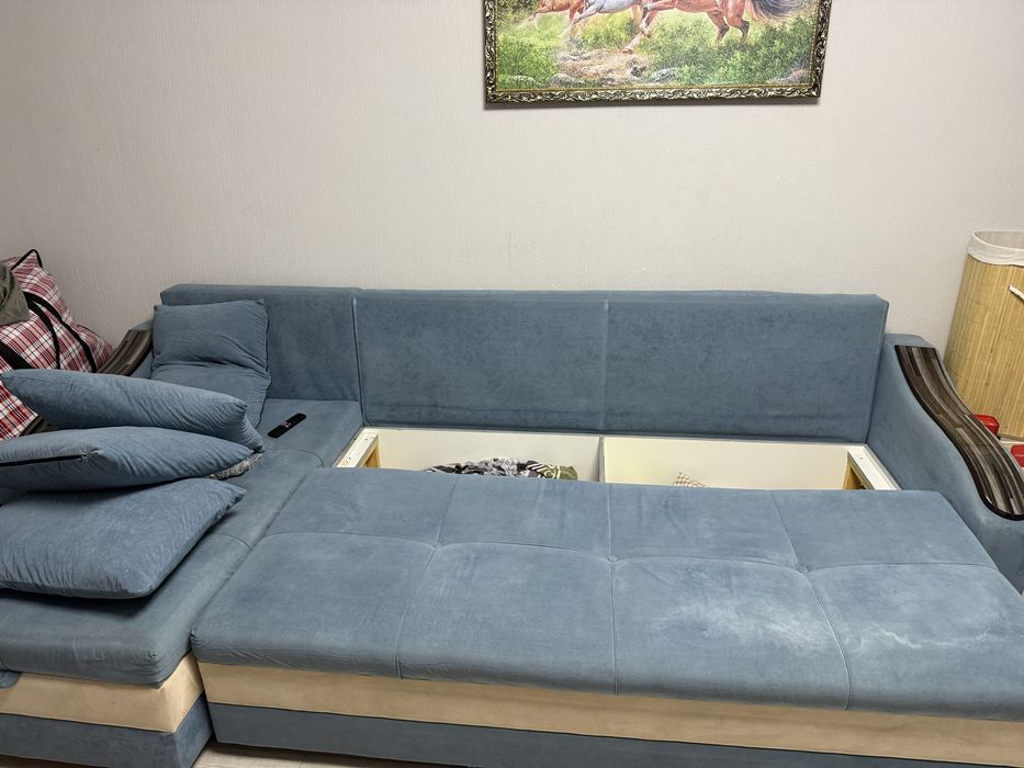 Продам диван угловой