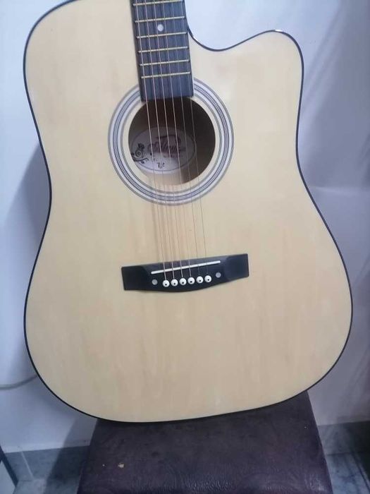 Акустичекая гитара