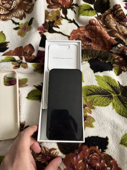 13 айфон хорошим состоянии